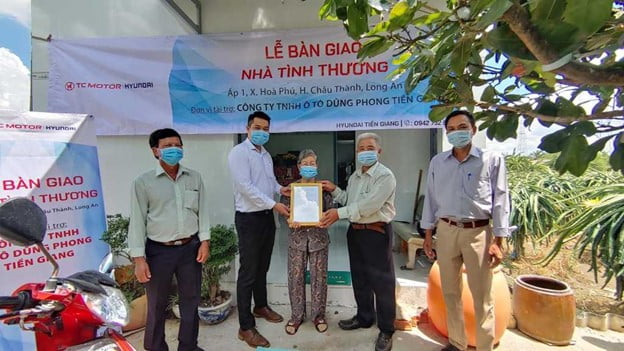 HYUNDAI TIỀN GIANG TRAO TẶNG NHÀ TÌNH THƯƠNG