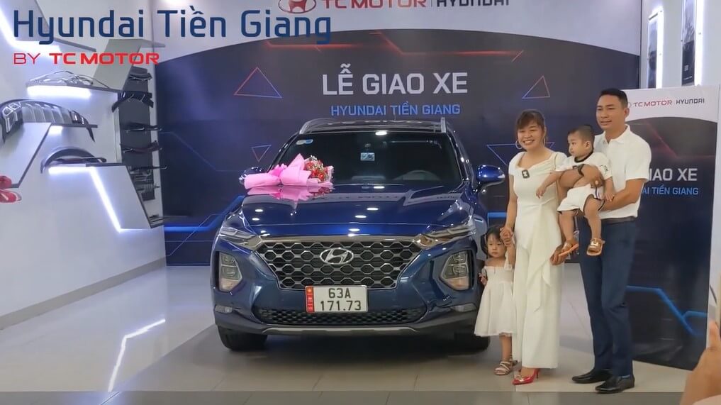 Lễ bàn giao xe SantaFe – Chị Huyền – Cai Lậy